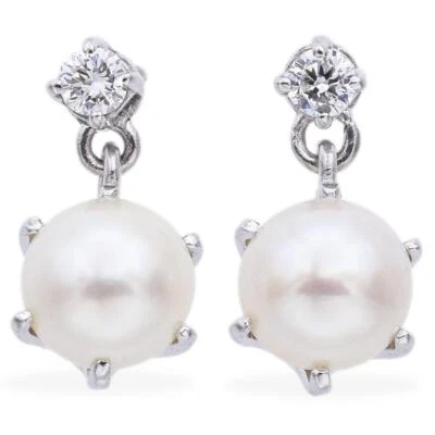 Pendientes colgantes Estate de perlas y diamantes de oro blanco de 14K Foto 1 de 4