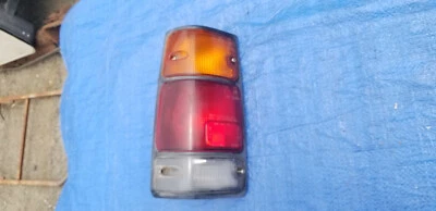 Luz trasera izquierda Honda Passport 1988-1997 Usado (se adapta a Isuzu Amigo Rodeo) Foto 1 de 4