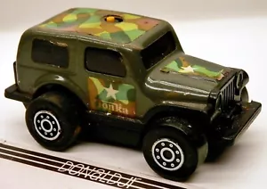 Mini embrague Tonka Poppers Jeep de colección techo rígido CJ verde camuflaje 3,25" de largo - Imagen 1 de 2