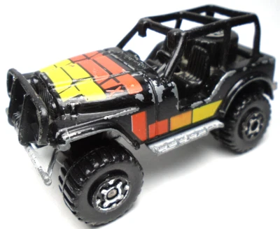 Jeep Matchbox 1983 4x4 negro fundido a presión 1:64 coche de 2 3/4" con rojo naranja amarillo Foto 1 de 4