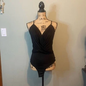 Body ajustado negro pequeño Shein para mujer plisado metálico sin mangas - Imagen 1 de 5