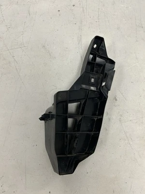 2014-2020 LEXUS IS350 TRILHO DE SUPORTE TRASEIRO ESQUERDO PARA TAMPA DO PARA-CHOQUE DO MOTORISTA 52156-53040 FABRICANTE DE EQUIPAMENTO ORIGINAL - Imagem 1 de 4