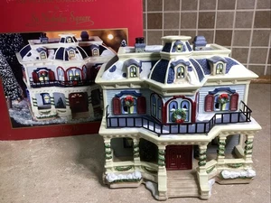 St. Nicholas Square Christmas Village-NEW HOPE HOUSE   -w/light Cord - Picture 1 of 7