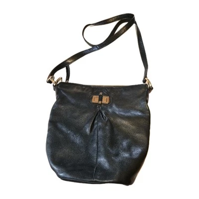 B. Makowsky Genuine Leather Bucket Bag Convertible Zip Gold Turn Lock Purse Clip - Image 1 of 4