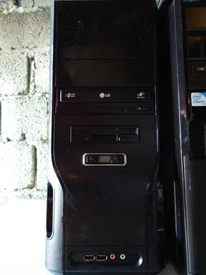 Monitor 17 + ASUS P5GC-MX Intel E2140 2GB RAM 80GB DVD FDD COM LPT Windows XP - Imagen 1 de 4