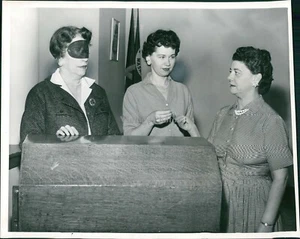 1959 Photo Business Mary Andersen Snohomish Kay Helen Reidenback 8X10 Vintage - Picture 1 of 2