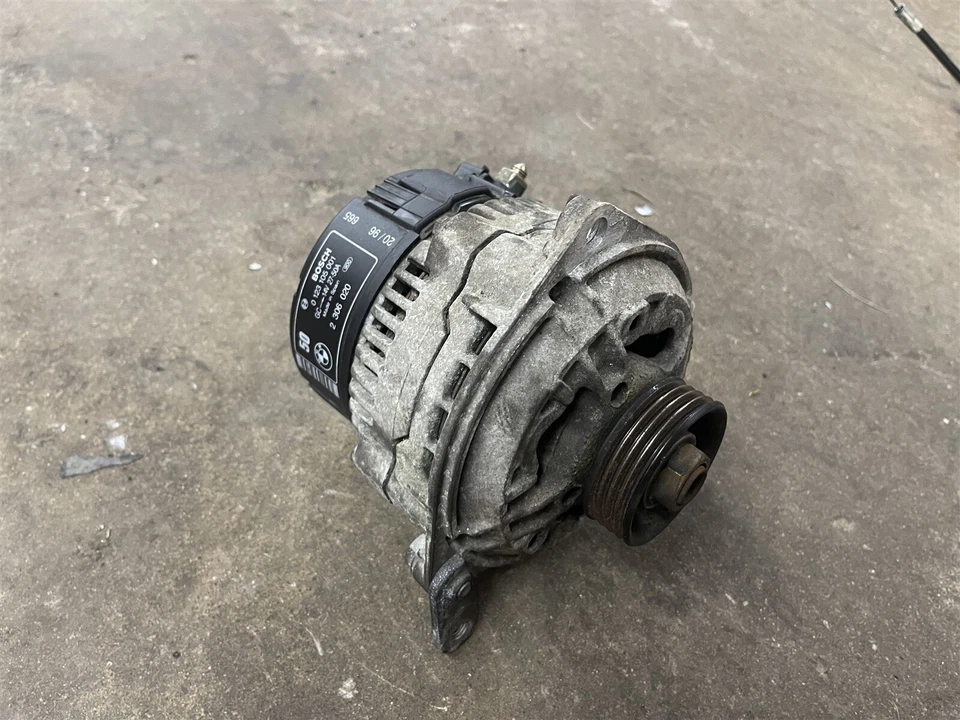 Alternador generador OEM BMW R1100 RT R 1100 92 93 94 95 96 97 98 99-05 BUENO Foto 1 de 3