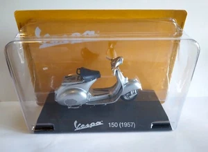 Die Cast Vespa 150 (1957) - Vespa Collection Scale 1/18 - Picture 1 of 1