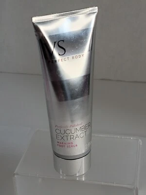 RARO Victoria's Secret PERFECT BODY pepino esfoliante aquecedor para pés 4,2 oz NOVO - Imagem 1 de 4