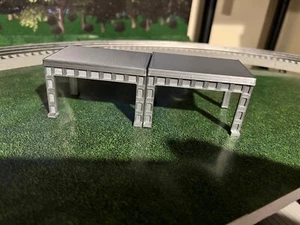 N Scale Wide Trestle Platform for Elevated Train Closed Girder Side - Set of 2 - Picture 1 of 6