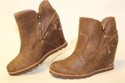 UGG Myrna Lodge Wedge NEW Womens 8 39 Distressed Leather Zip Ankle Boots 1008715 - Image 1 of 4