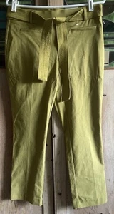 Neu mit Etikett Jules & Leopold Gr. M olivfarbenes Capri mit schmalem Bein und Gürtel Damenhose NEU - Bild 1 von 7