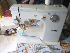 Elna Sewing Machine SU 62C w Pedal and 20 Stitch Pattern Cams Swiss Made - Picture 1 of 15