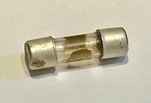 15MM GLASS 500mA FUSE VINTAGE BELLING-LEE L562-500MA (x1) bdc21 - Picture 1 of 1