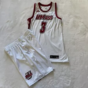 Women’s Adidas Umass Minutemen Basketball Jersey And Shorts Medium New - Picture 1 of 12