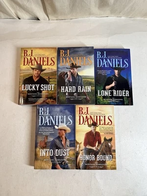 BJ Daniels Lot of 5 The Montana Hamiltons Series Paperbacks Mixed Lot - Imagem 1 de 4