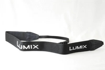 Nueva correa para cámara LUMIX con letras bordadas para cámaras sin espejo LUMIX. Foto 1 de 3