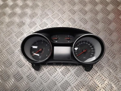 Cuadro de instrumentos Opel INSIGNIA B Caravan 2019 km/h transmisión automática 39207851 Foto 1 de 4