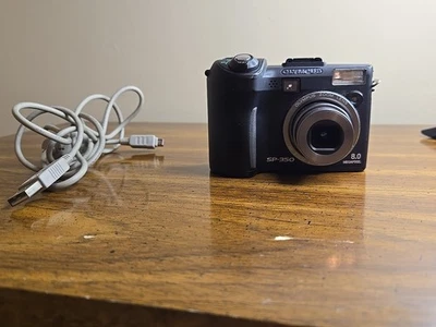 Cámara digital Olympus SP-350 vintage, 8 megapíxeles con cable de datos Foto 1 de 4