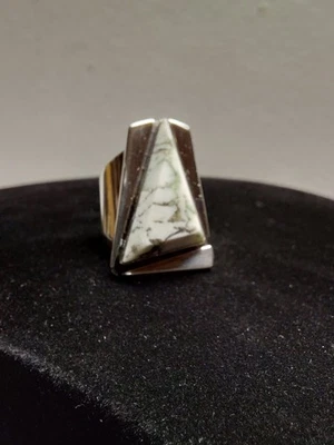 Anillo Modernista Jay King-DTR Esterlina/925 Forma Triangular con Piedra Foto 1 de 4
