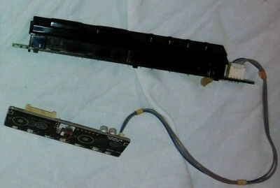 LG 47LH30 按钮板和红外板 带外壳和电缆 EAX56608701(2) — 第 1/4 张图片