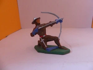 FIGURINE STARLUX CHOC MOYEN AGE ARCHER A GENOUX MARRON ET BLEU ( ARC FELE) - Picture 1 of 3