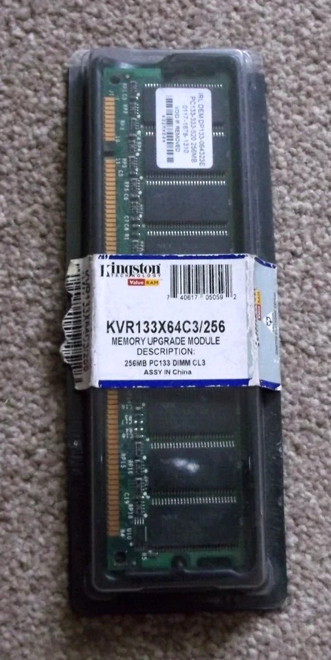 Kingston 256MB PC133 133MHz 168-Pin DIMM ( KVR133X64C3/256 9905220-006.A00 ) REF - Image 1 of 4