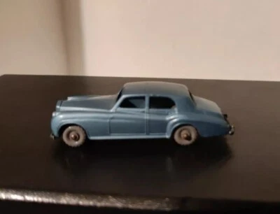 OLD VINTAGE LESNEY MATCHBOX # 44 ROLLS ROYCE SILVER CLOUD - Image 1 of 4