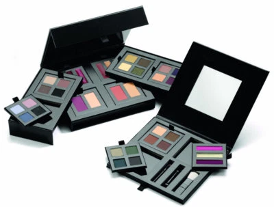Avon Mega Mix n Go Palette 24 Eyeshadows 9 Lip Glosses 2 Blushes 2 Highlighters - Image 1 of 4