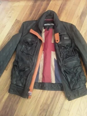 Chaqueta superdry hombre grande. Lee la descripción. Foto 1 de 4