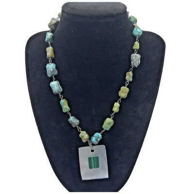 Collar Estación Turquesa Madreperla Colgante Acento Malaquita 16" - 18" Foto 1 de 4