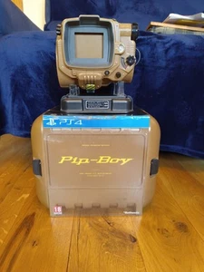 Fallout 4 Edycja kolekcjonerska Pip Boy i gra PS4 - Zdjęcie 1 z 11