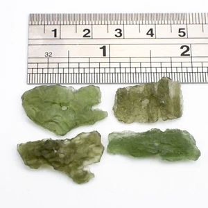 4.78g 4 pcs MOLDAVITE tektite natural DRILLED small chips LOT #RM301 - Picture 1 of 2