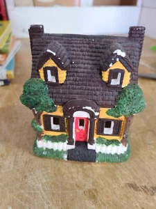 California Creations "10320 Spring House" Painted Building - Picture 1 of 5