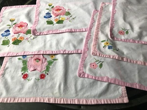 VINTAGE BUNDLE 6 White Pink Floral Applique Placemats Napkins - Picture 1 of 7