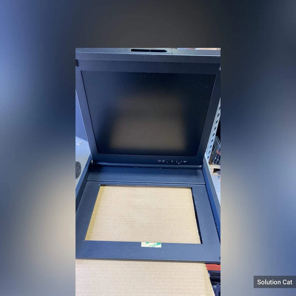 Consola de monitor plano IBM 1U 17 pulgadas 1723-17X SIN teclado Foto 1 de 1