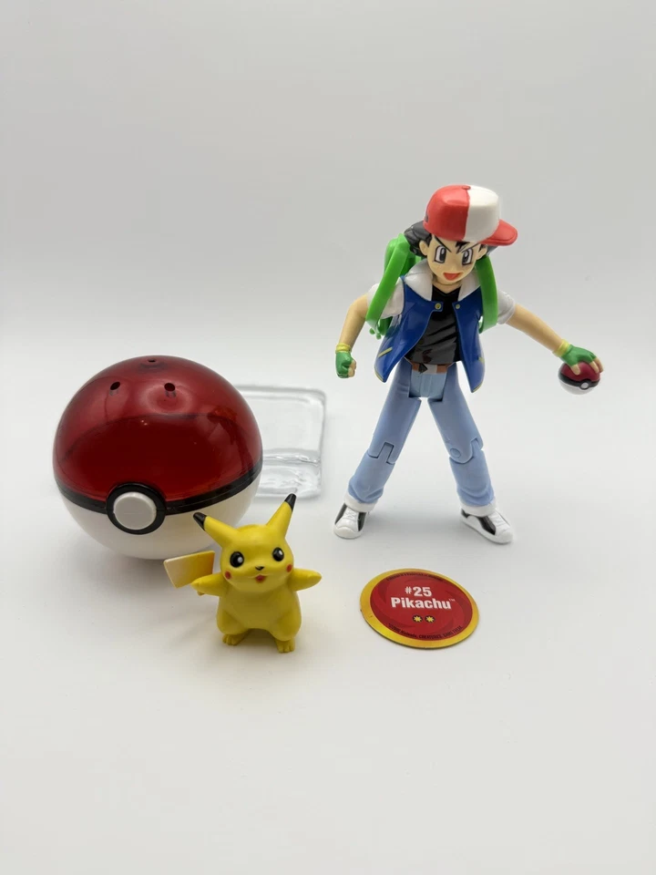 Pokémon Vintage 1998 Ash & Pikachu Deluxe Trainers Figure Complete Set - Image 1 of 4