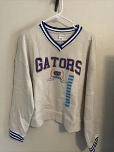 Gators Liv Casual Ladies Large Soft Vee Neck NCAA Team Logo Sweatshirt SKK0113 - Picture 1 of 9