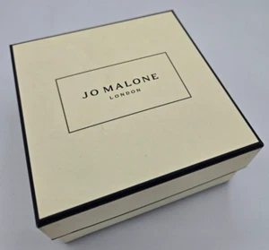 Jo Malone empty gift box 13.5 cm x 13.5 cm x 6.5 cm with Black tissue inside - Picture 1 of 5