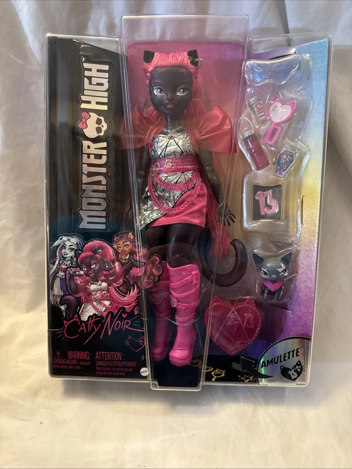 MONSTER HIGH CATTY NOIR W/ PET AMULETTE & ACCESSORIES HXH76 MATTEL