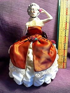 LADY EMMA HAMILTON Tea Cozy Doll / Figurine Goebel Made In Germany Vintage - Picture 1 of 7