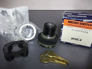 Microswitch PTKDF3229 Keyed Switch Model B New Old Stock Key # 324 - Picture 1 of 2