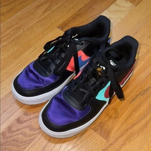 Nike Colorful Kids Sneakers Size 4 - Picture 1 of 6