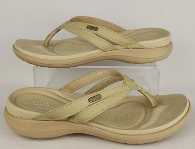 Sandalias Crocs Capri para mujer talla 11 beige tostado chanclas tanga zapatos cómodos dobles ** Foto 1 de 4