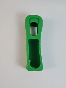 Silicon Sleeve Wii Green Luigi Limited edition official Nintendo Great Condition - Picture 1 of 6