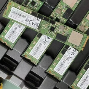 Samsung PM983 3.84TB Server SSD M.2 110mm PCIe 3.0 x4 NVMe 22110 MZ4LB3T8HALS - Picture 1 of 3