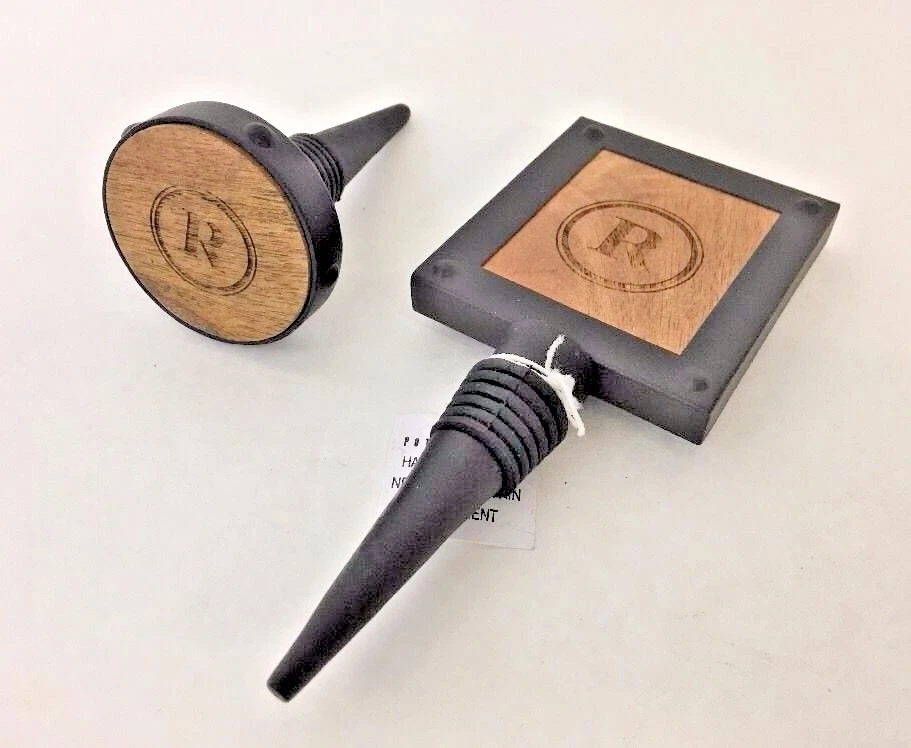 Juego de tapones de botella Pottery Barn Blacksmith/2 monograma R Foto 1 de 4