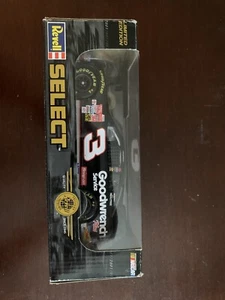 BRAND NEW - 2001 Revell #3 - Dale Earnhardt - Goodwrench 1:24 Scale - NASCAR - Picture 1 of 6