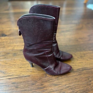 Cole Haan Women’s Cherry Red Heeled Leather Booties Sz 8B Pointed Toe Career - Picture 1 of 16
