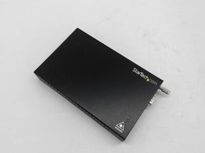 StarTech Gigabit Ethernet Fiber Media Converter SM LC 20 Km ET91000SM20 - Image 1 of 4